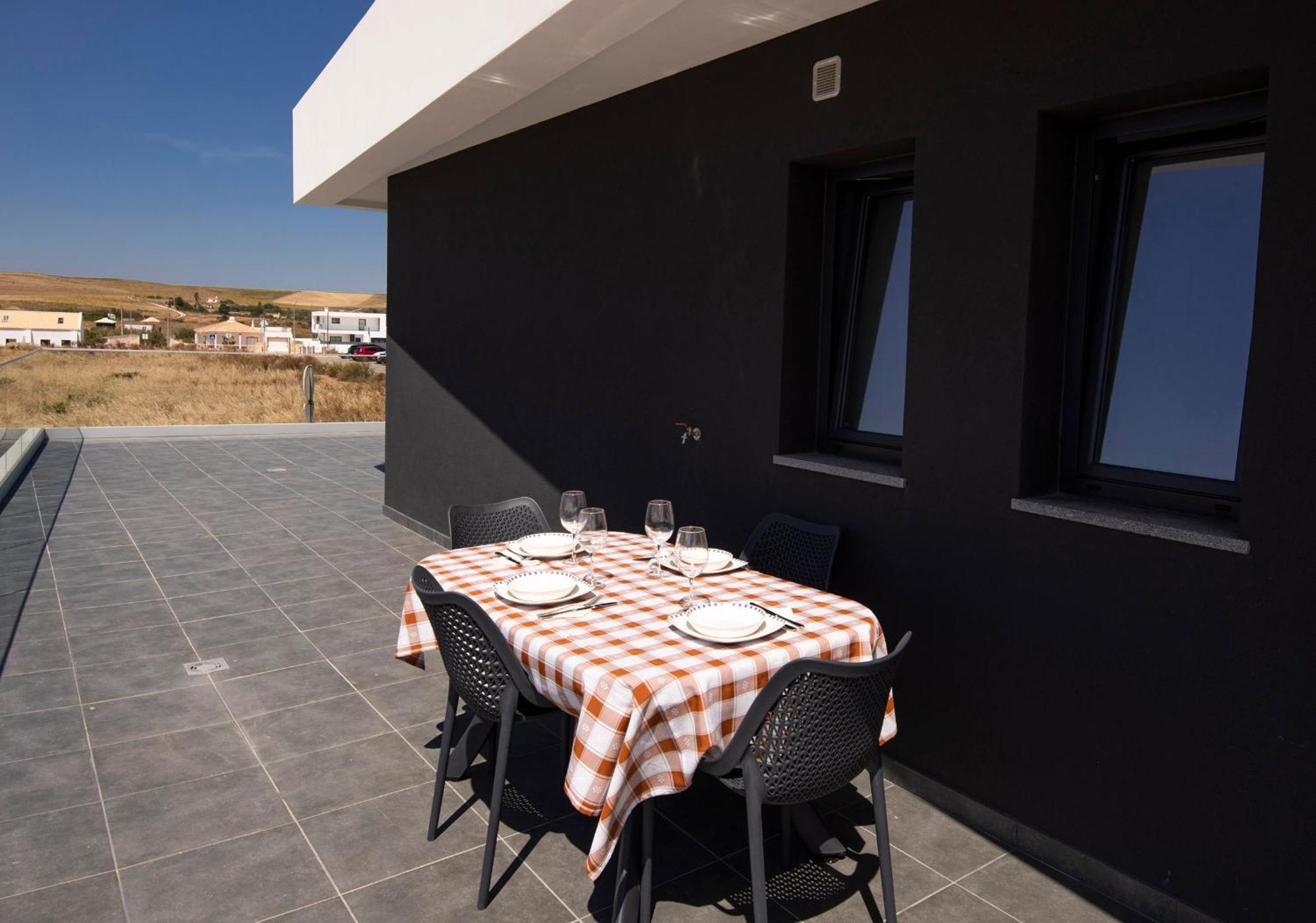 Sunset House Apartment Вила до Биспо Екстериор снимка